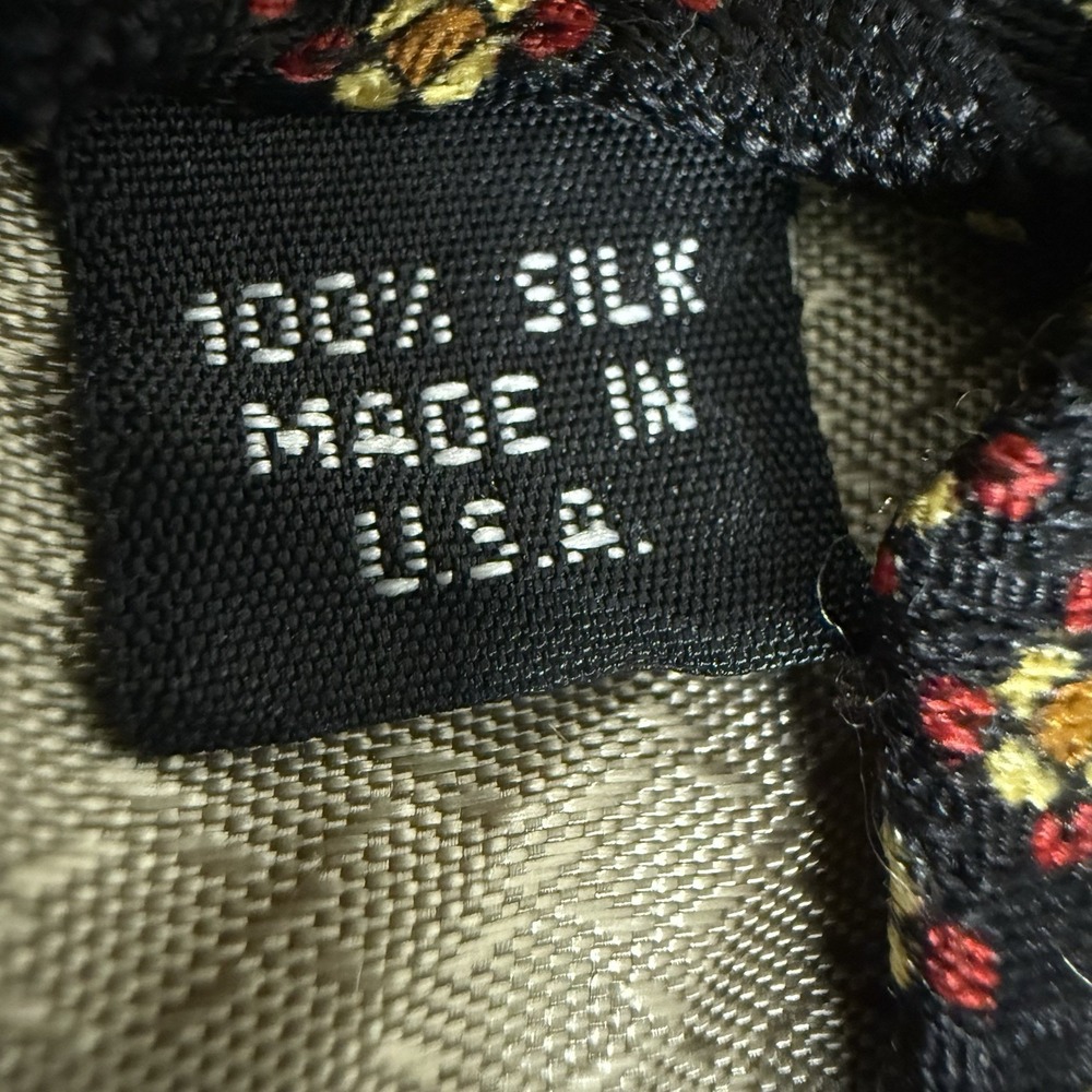 Valentino Rudy Italy 100%Silk‎ Tie Black Paisley Geometric Vintage Designer - Picture 3 of 9
